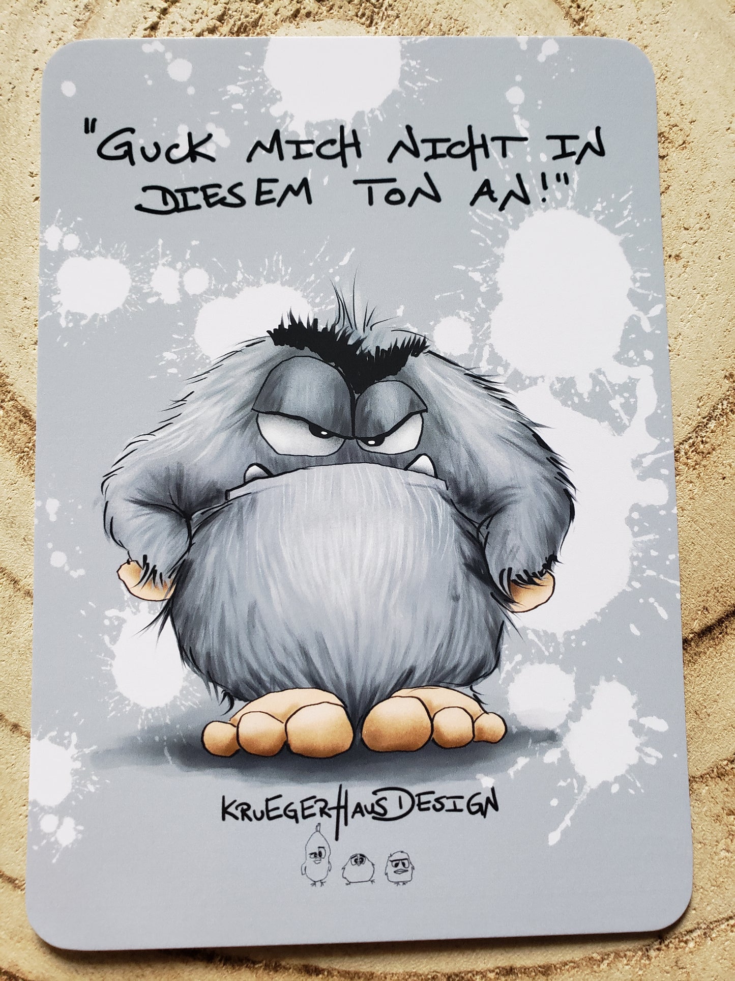 Postkarte Monster Kruegerhausdesign  "Guck mich nicht..."