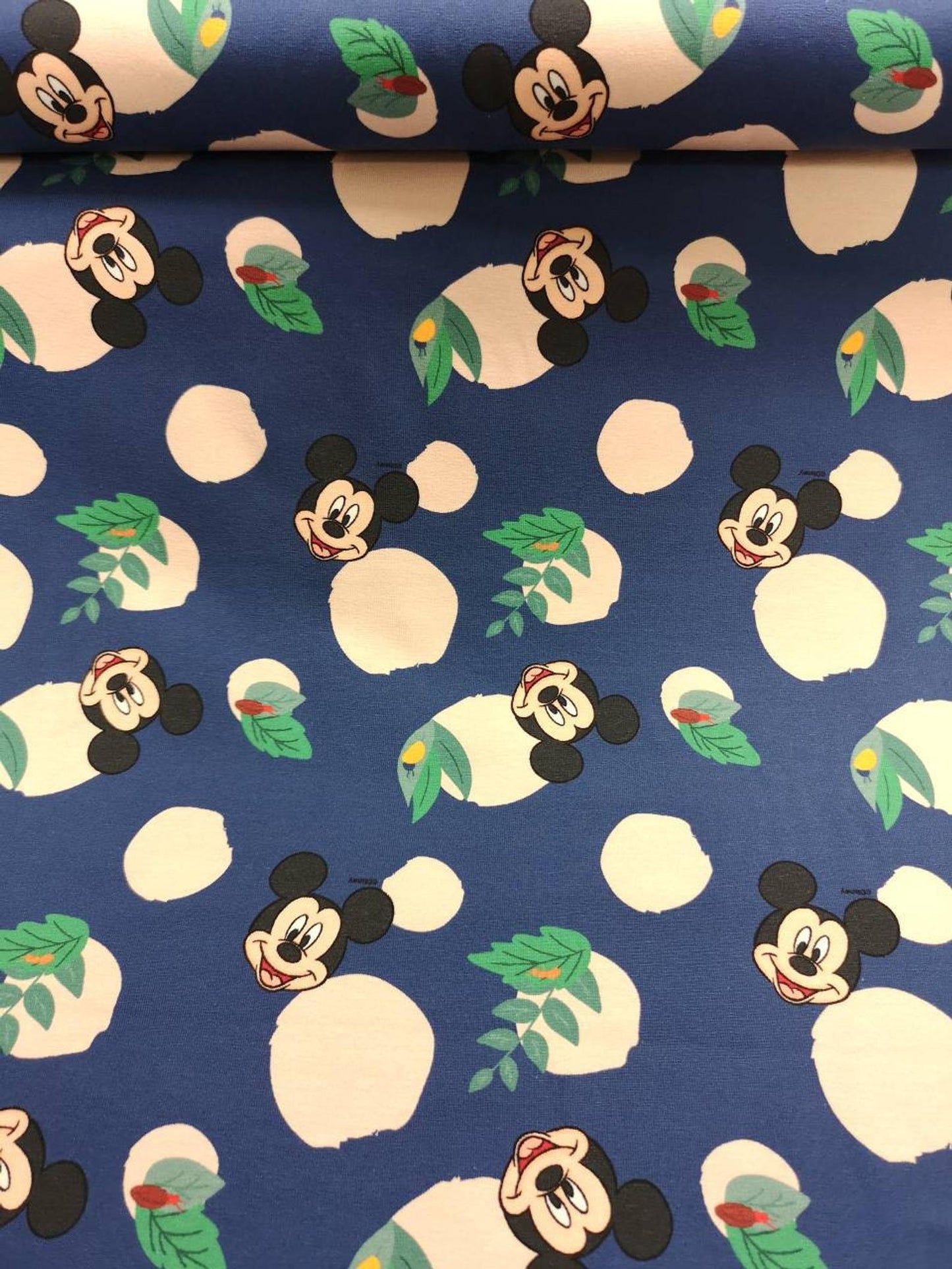 Walt Disney Jersey Stoff Mickey Mouse mit Punkten, Lizenzstoff